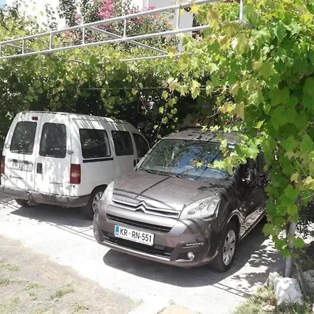 Tina- Balkonen Mit Pool,parking,garten,grill,terrassen *